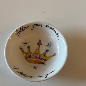 Inspirational Crown Design Dish